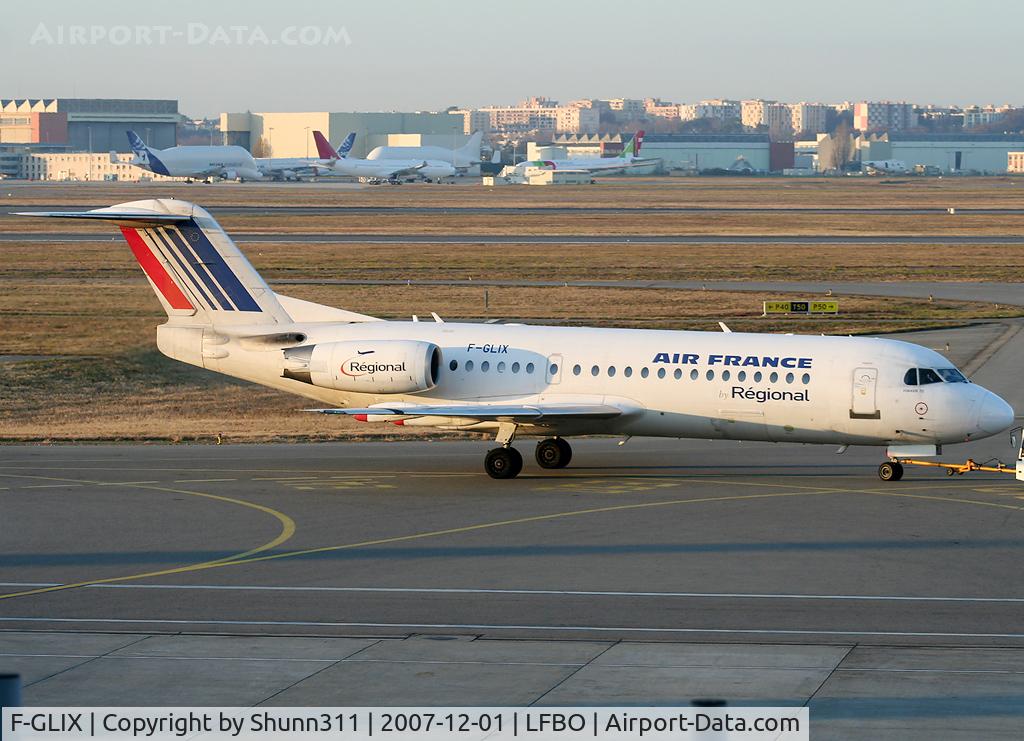 F-GLIX, 1995 Fokker 70 (F-28-0070) C/N 11558, Push back for departure
