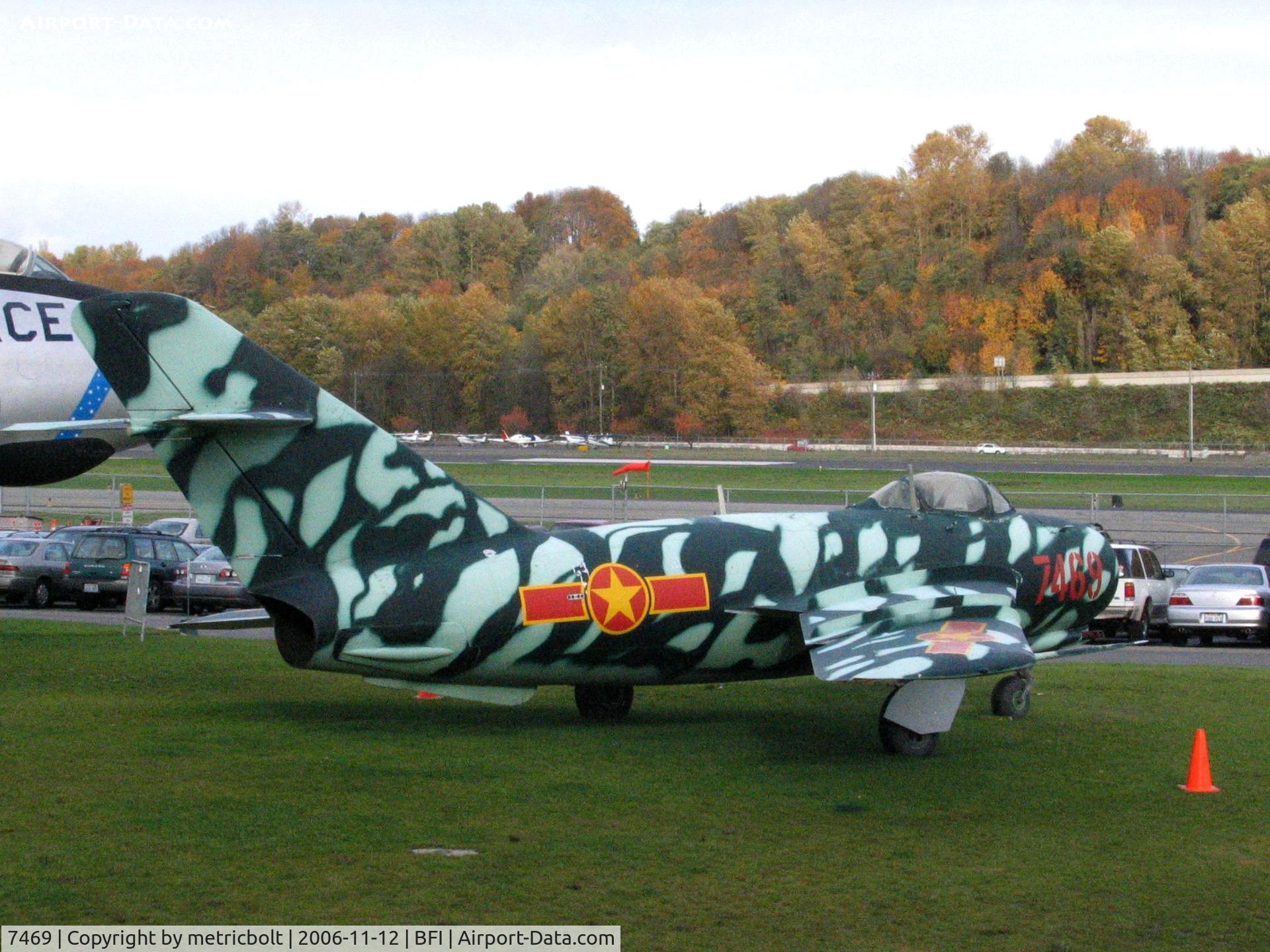 7469, Mikoyan-Gurevich MiG-17F C/N 1406016, Mig 17 in North Vietnamese AF colours