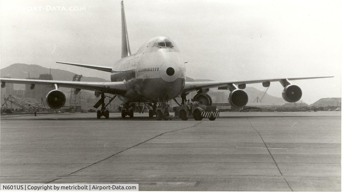 N601US, 1970 Boeing 747-151 C/N 19778, NWA N601US with fifth pod spare engine,HKG Kai Tak,Sept.1971