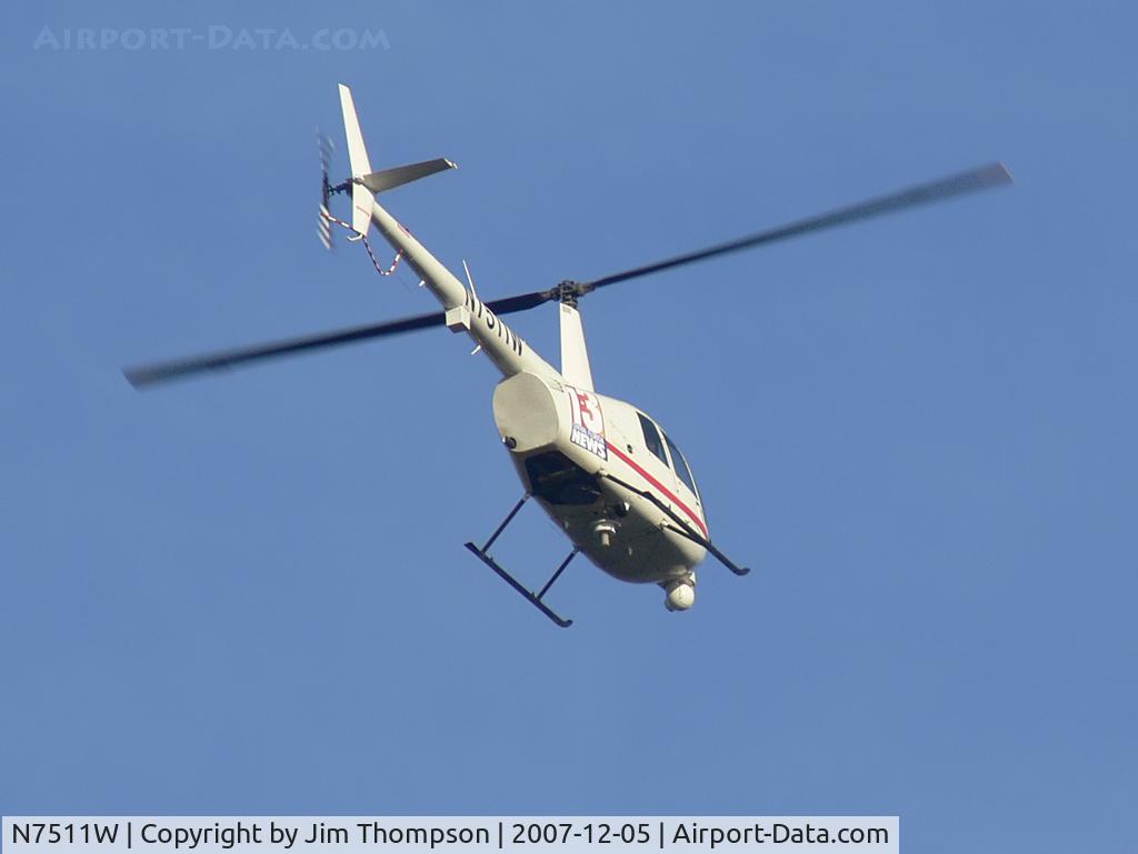 N7511W, 2002 Robinson R44 C/N 1198, Panasonic Lumix FZ30 900mm f/4.5 at 1/640 sec
