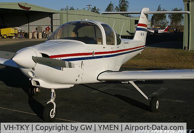 VH-TKY, 1978 Piper PA-38-112 Tomahawk Tomahawk C/N 38-78A0383, @ YMEN