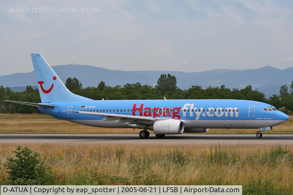 D-ATUA, 2000 Boeing 737-804 C/N 30465, departing rwy 16