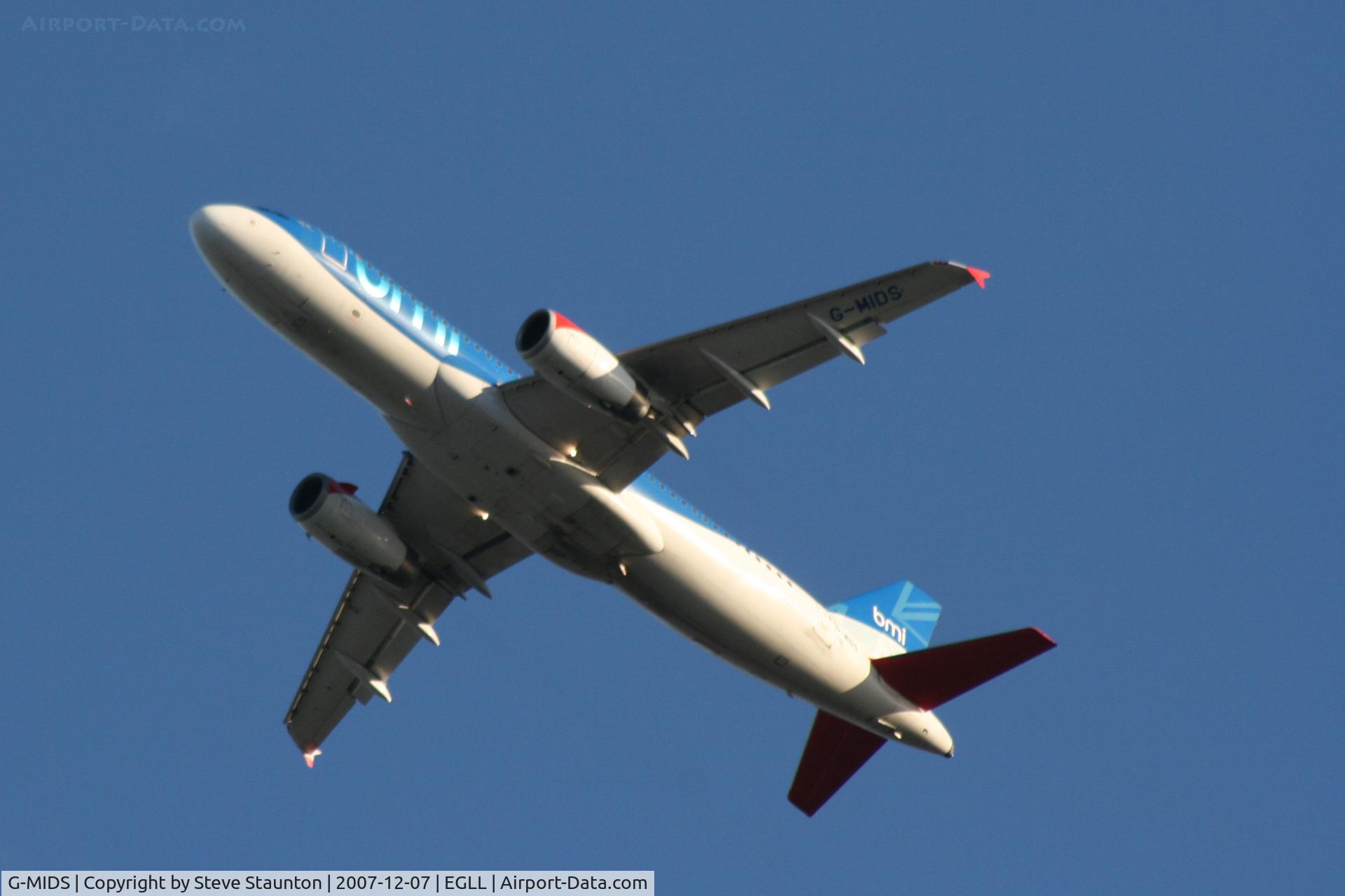 G-MIDS, 2001 Airbus A320-232 C/N 1424, Taken at Heathrow Airport 07 December 2007