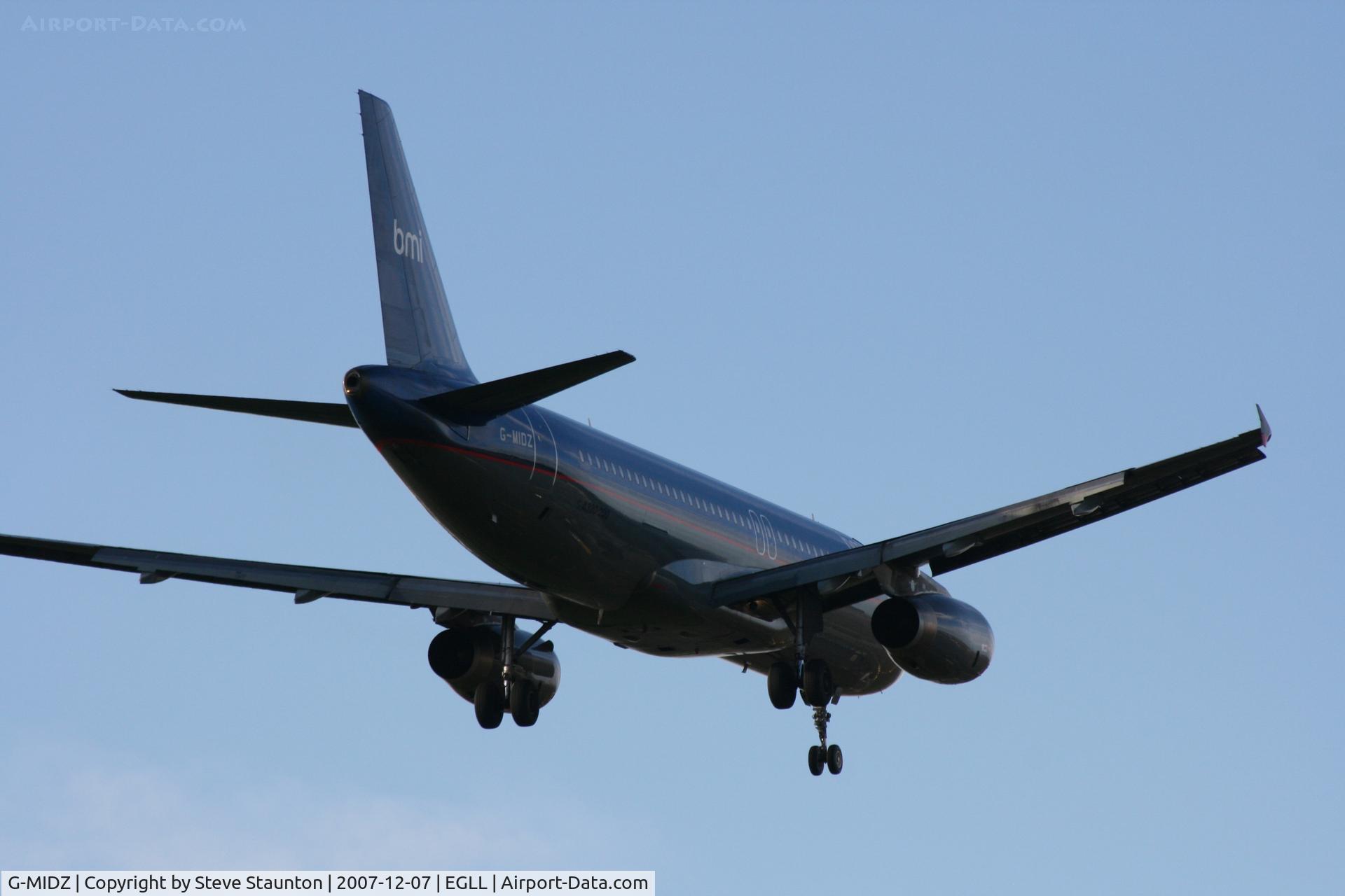 G-MIDZ, 1999 Airbus A320-232 C/N 934, Taken at Heathrow Airport 07 December 2007