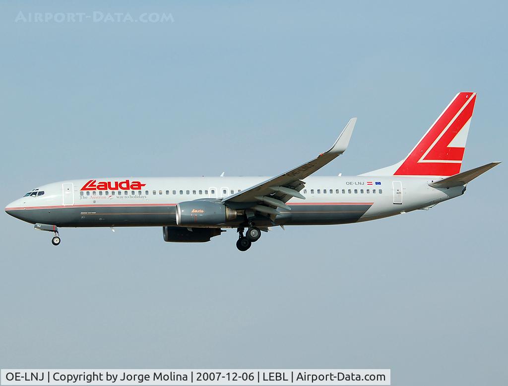 OE-LNJ, 1998 Boeing 737-8Z9 C/N 28177, On final to RWY 25R.