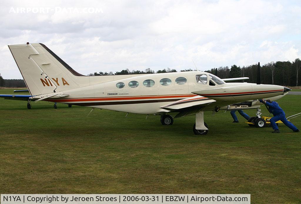 N1YA, 1974 Cessna 421B Golden Eagle C/N 421B0580, manual pushback