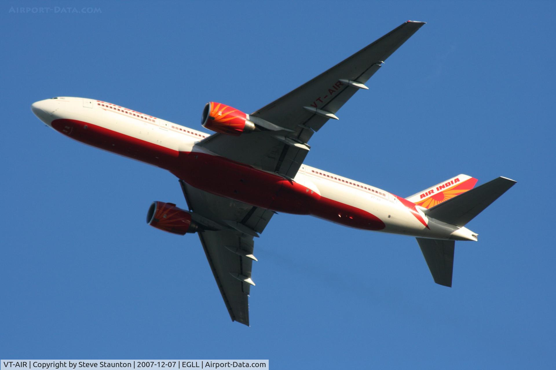 VT-AIR, 1994 Boeing 777-222 C/N 26917, Taken at Heathrow Airport 07 December 2007