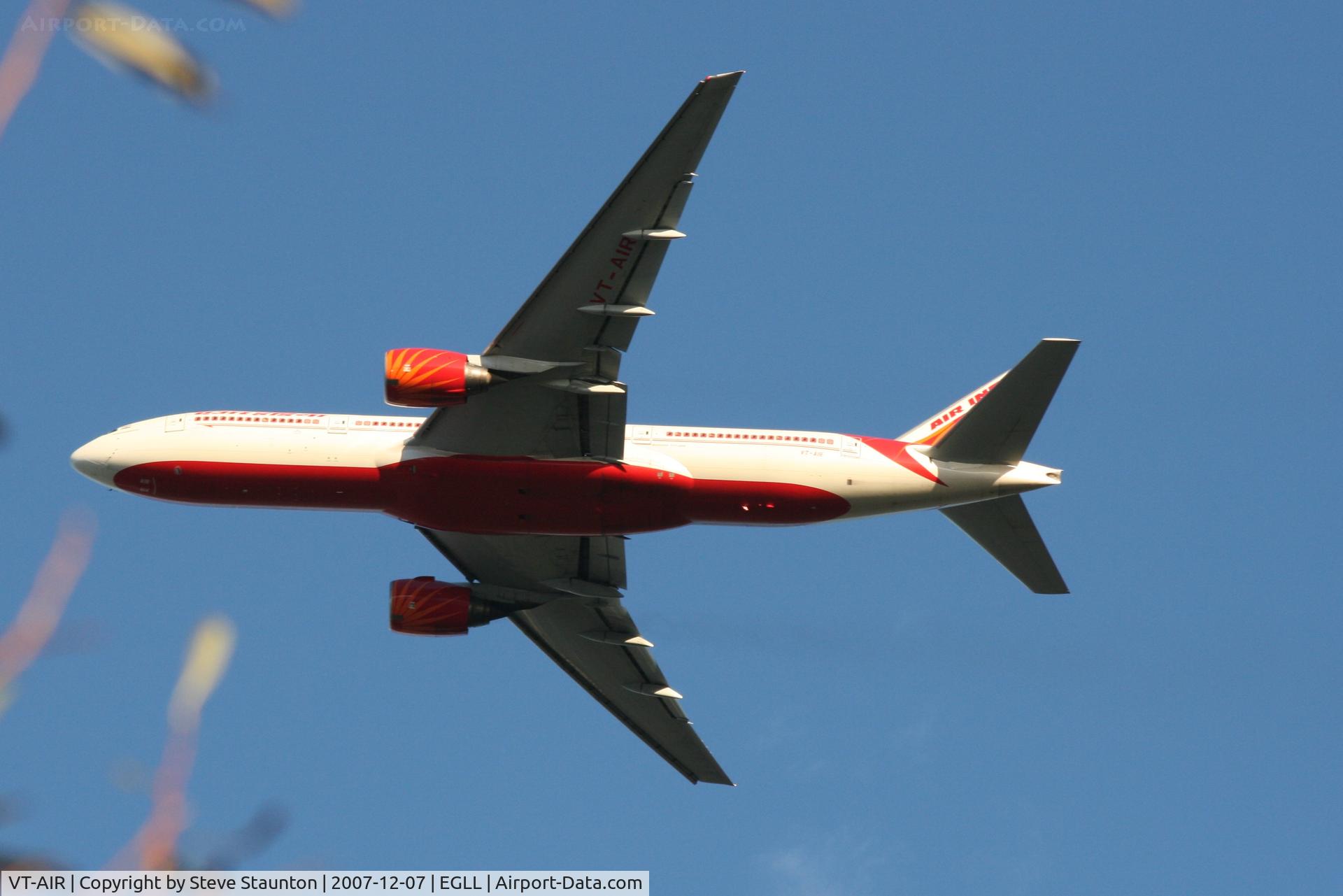 VT-AIR, 1994 Boeing 777-222 C/N 26917, Taken at Heathrow Airport 07 December 2007