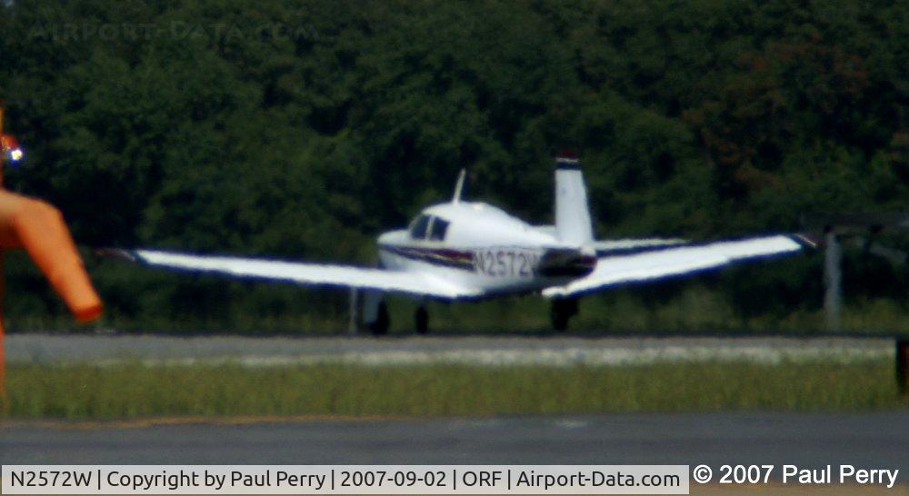 N2572W, 1965 Mooney M20C Ranger C/N 3273, Not my best shot ever, but I have a thing for Mooneys