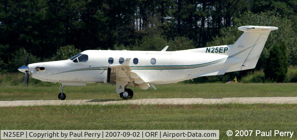 N25EP, 1998 Pilatus PC-12/45 C/N 217, Rolling on by.  And she looks pretty beefy
