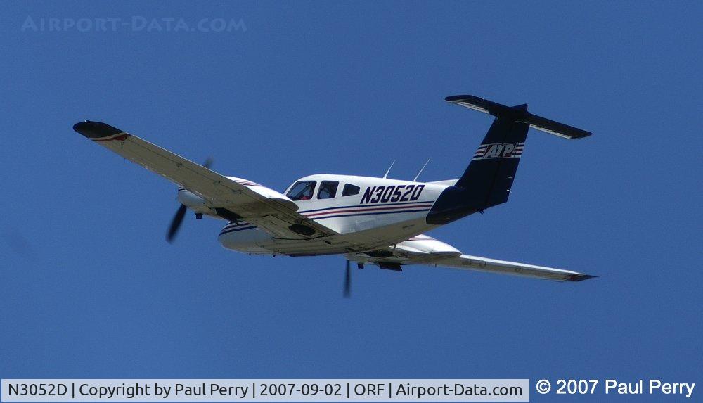 N3052D, 1978 Piper PA-44-180 Seminole C/N 44-7995144, Making her turn, because practice makes perfect