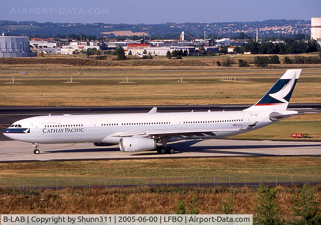 B-LAB, 2005 Airbus A330-343 C/N 673, Lining up rwy 14R for delivery flight