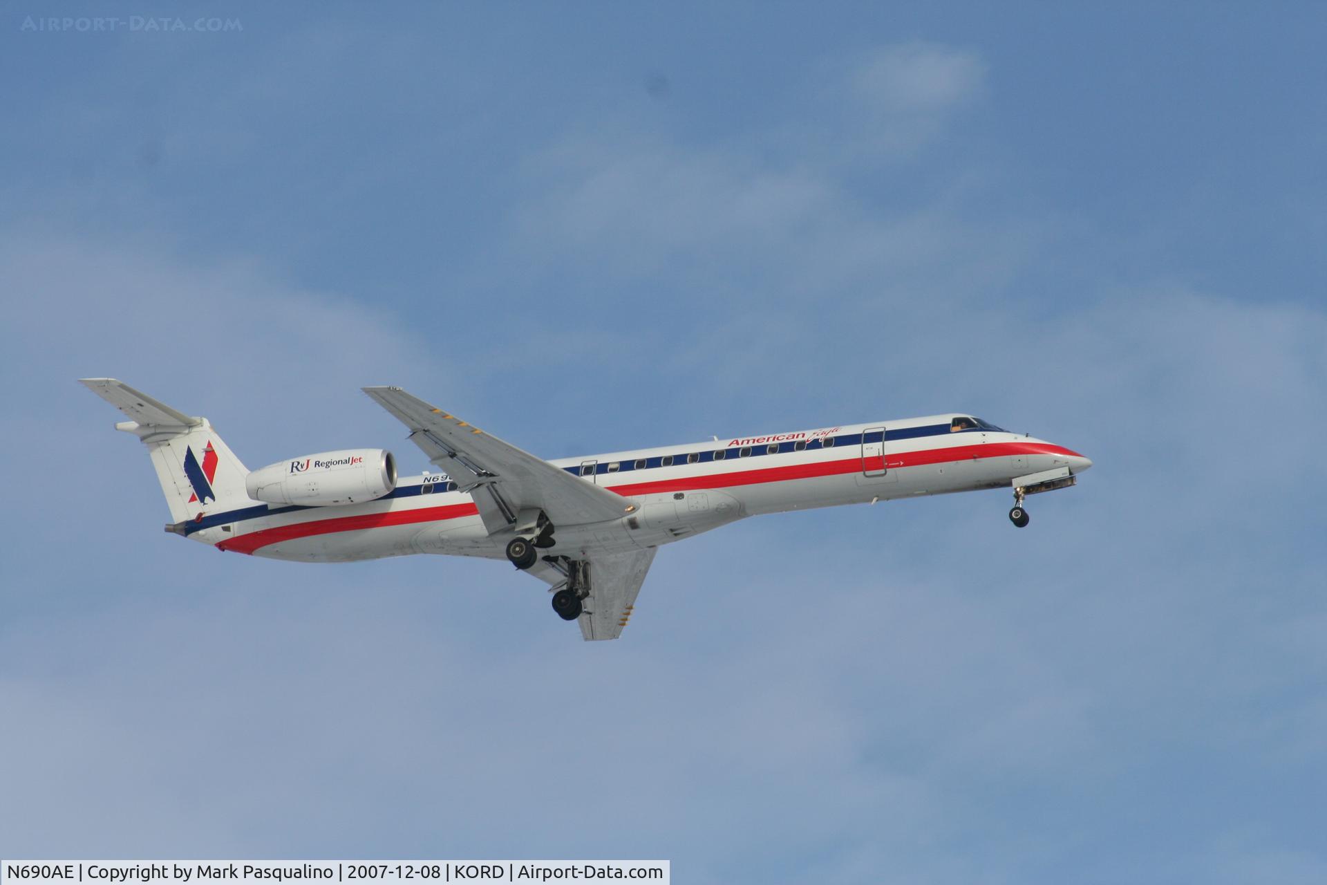 N690AE, 2004 Embraer ERJ-145LR (EMB-145LR) C/N 14500858, EMB-145LR