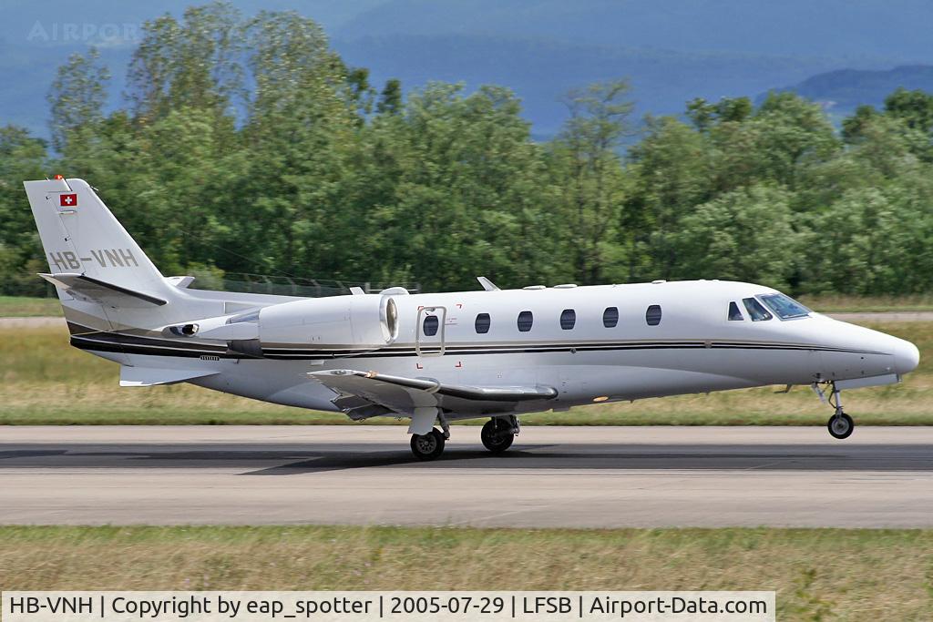 HB-VNH, 2001 Cessna 560XL Citation Excel C/N 560-5172, departing rwy 16