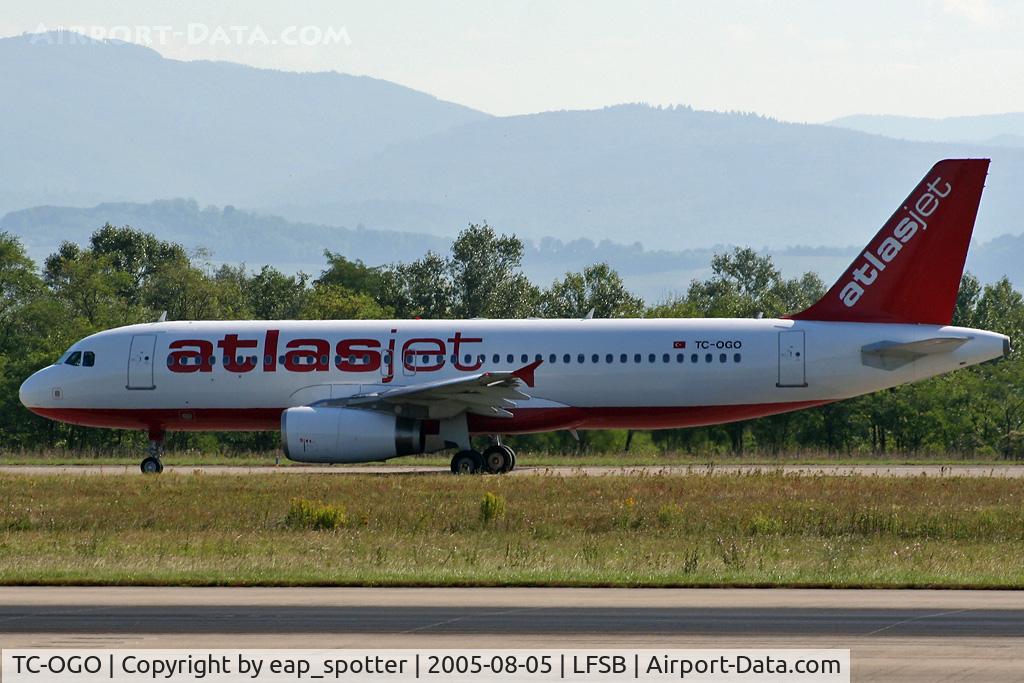 TC-OGO, 2005 Airbus A320-232 C/N 2423, taxi on bravo