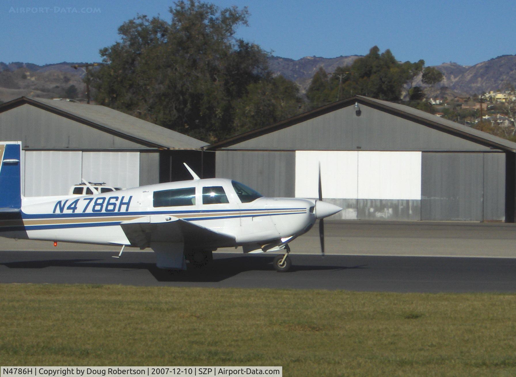 N4786H, 1979 Mooney M20J 201 C/N 24-0876, 1979 Mooney M20J 201, Lycoming IO-360 A&C 200 Hp, takeoff roll Rwy 04