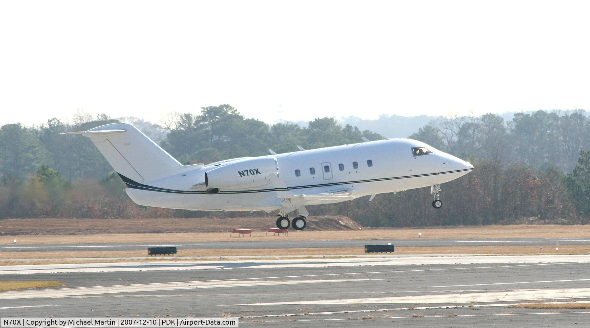 N70X, 1981 Canadair Challenger 600 (CL-600-1A11) C/N 1032, Taking off from Runway 20L