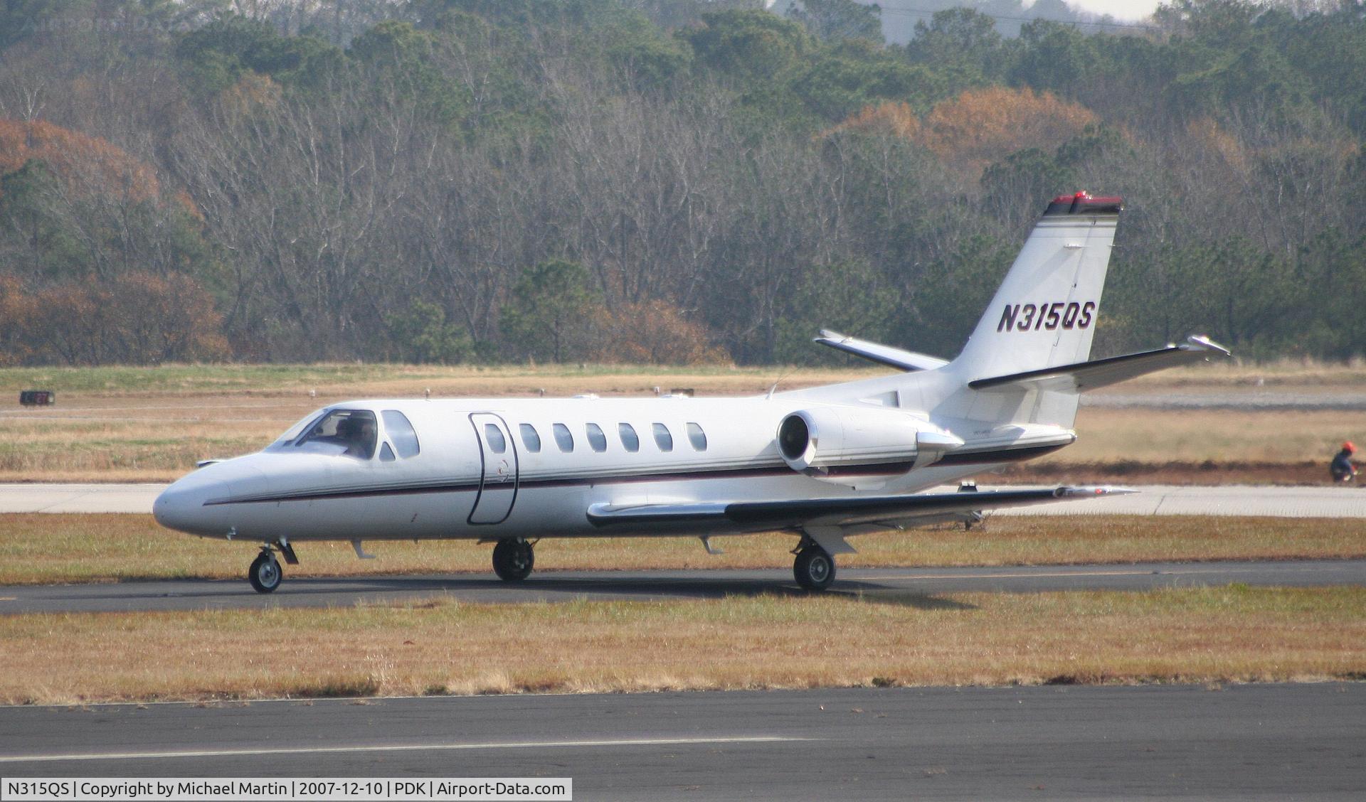 N315QS, 2008 Cessna 680 Citation Sovereign C/N 680-0220, Taxing to Signature Flight Services