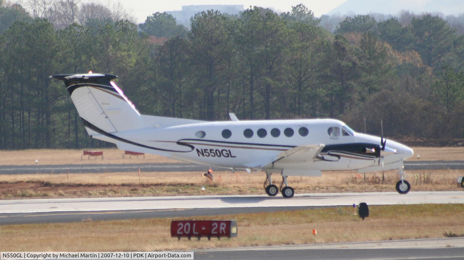 N550GL, 1980 Beech 200 C/N BB-781, Landing Runway 20L