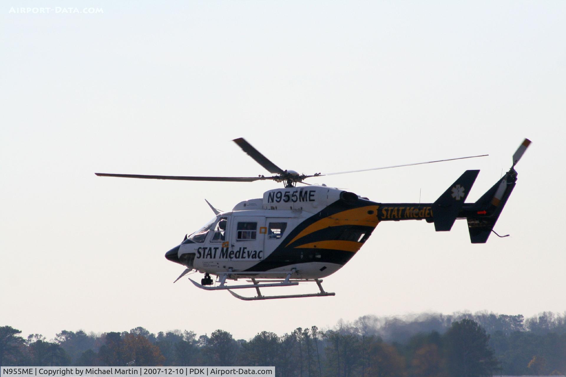 N955ME, 1991 Eurocopter-Kawasaki BK-117B-2 C/N 7243, Departing PDK enroute to 60GA