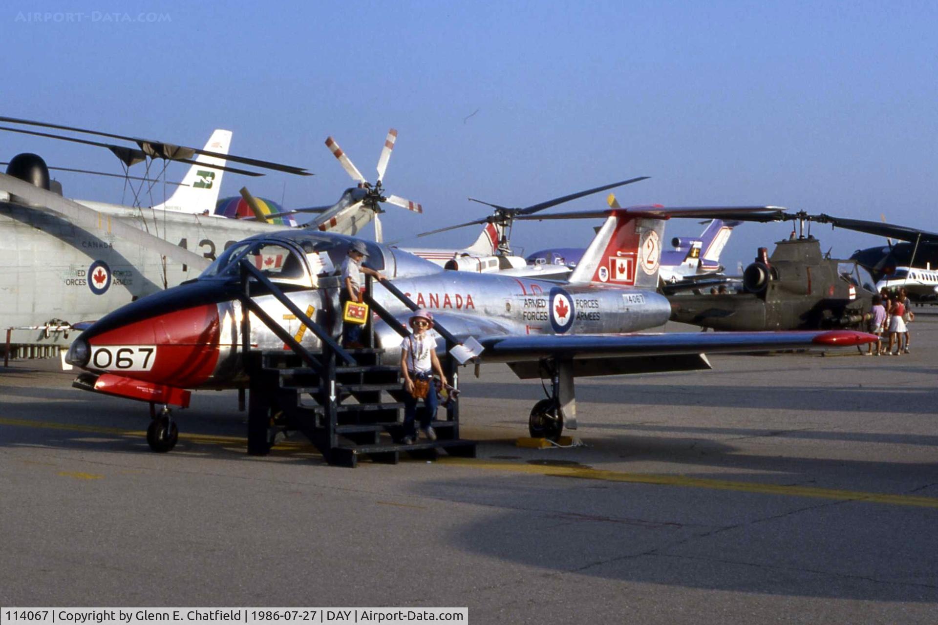 114067, 1971 Canadair CT-114 Tutor C/N 1067, CT-114 Tutor at the Dayton International Air Show.  Those are my kids on the steps