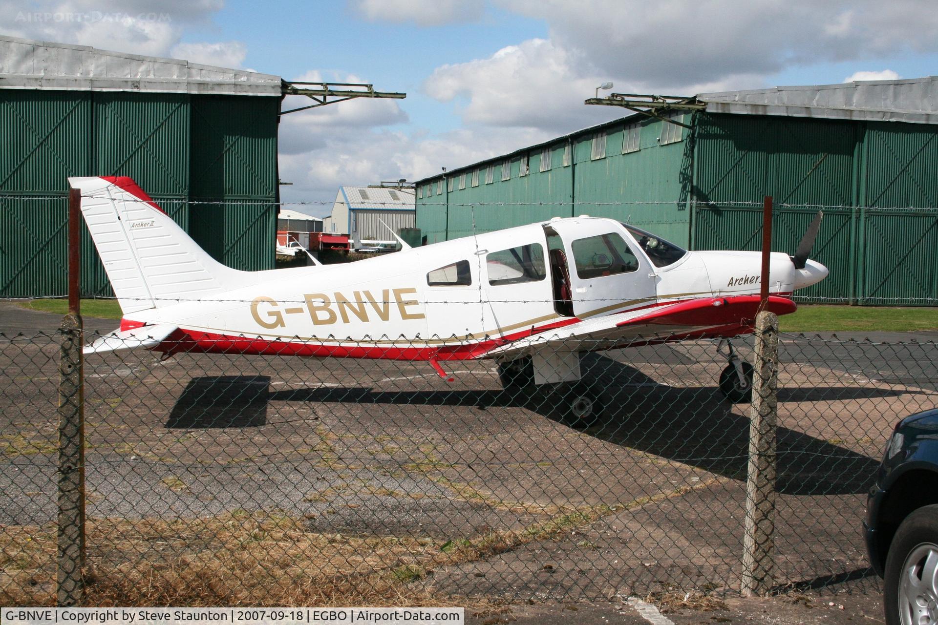 G-BNVE, 1984 Piper PA-28-181 Cherokee Archer II C/N 28-8490046, Taken at Halfpenny Green 18th September 2007