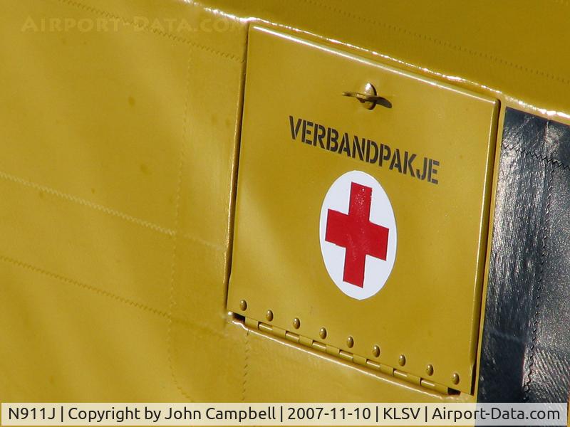 N911J, 1986 Fokker S-11-1 C/N E-11, Privately Owned - Upland, California / Verbandpakje...what's that? First Aid probably huh?
