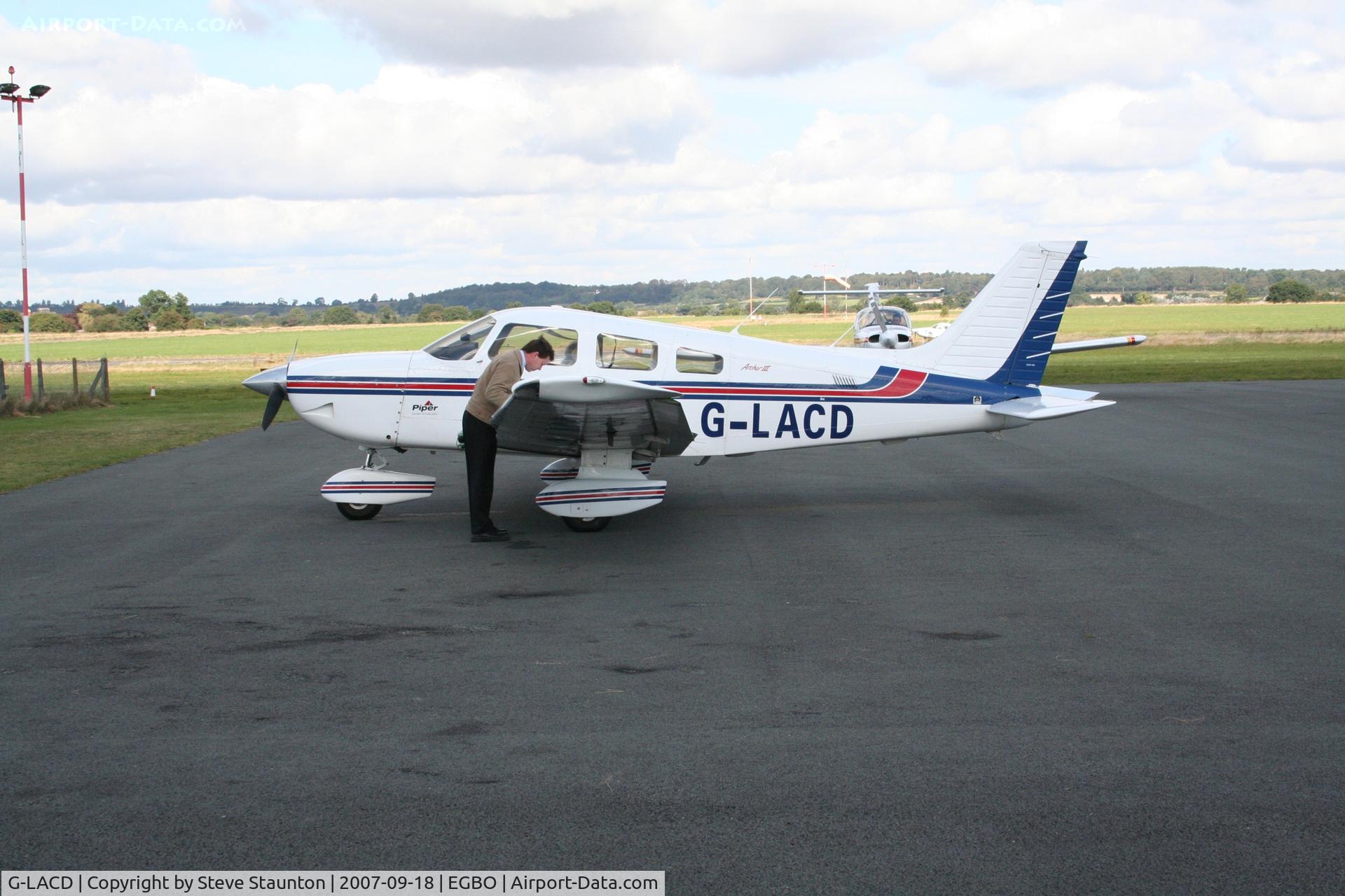 G-LACD, 1998 Piper PA-28-181 Cherokee Archer III C/N 2843157, Taken at Halfpenny Green 18th September 2007