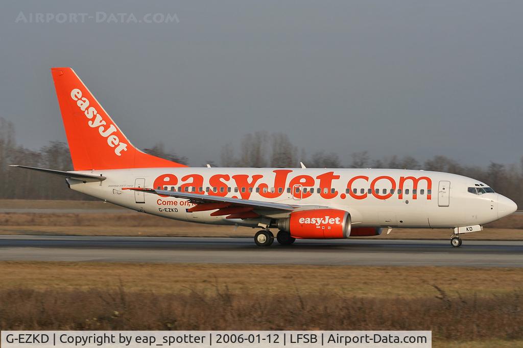 G-EZKD, 2004 Boeing 737-73V C/N 32425, departing rwy 16