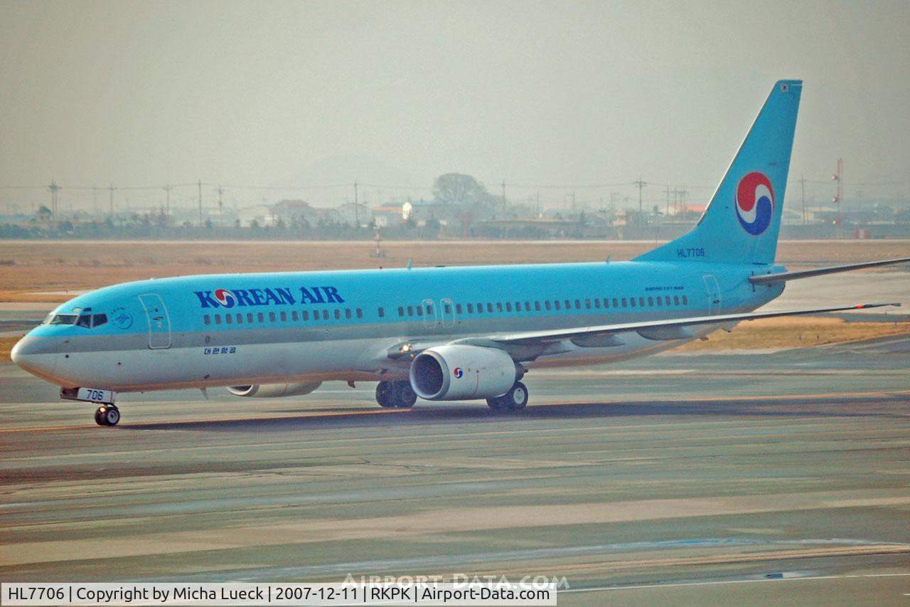 HL7706, Boeing 737-9B5 C/N 29991, Taxiing to the gate