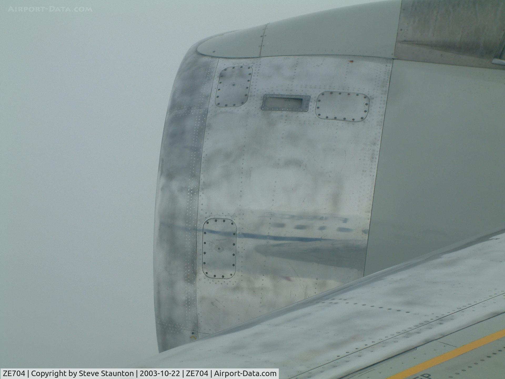 ZE704, 1980 Lockheed L-1011-385-3 TriStar C2 (500) C/N 193Y-1186, Inside Aircraft on the way to the Falklands 25th October 2003