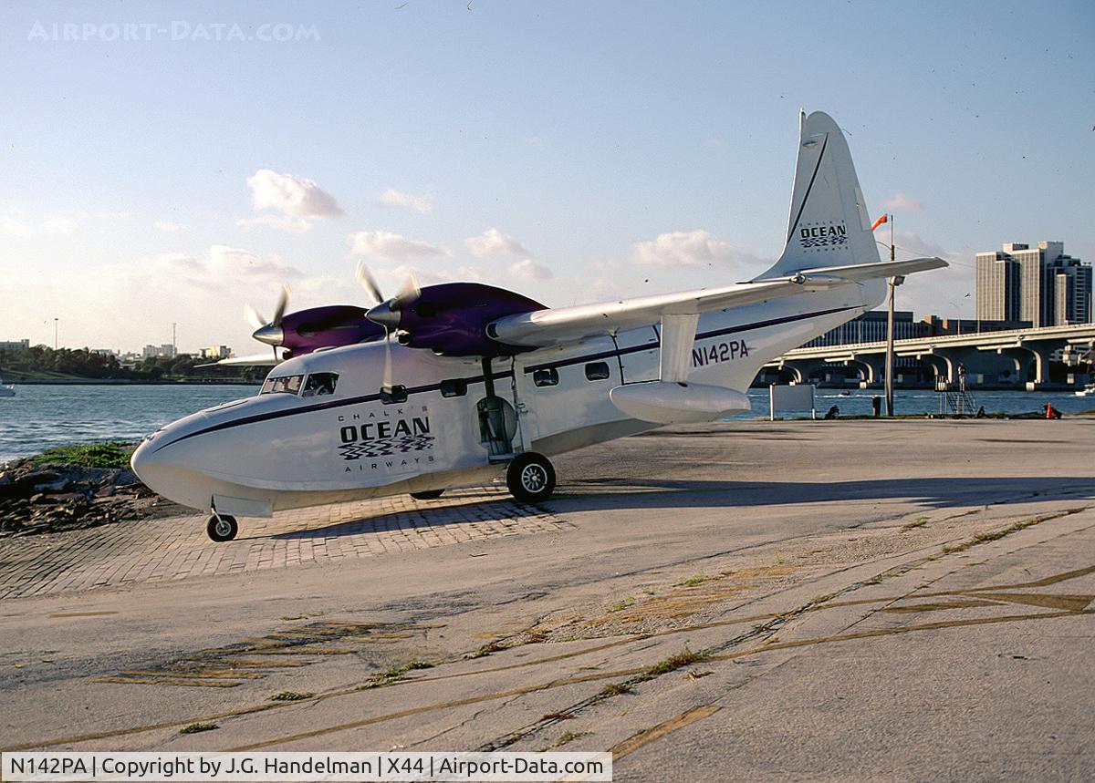N142PA, Grumman G-73T Mallard C/N J42, Taxiing for water take off