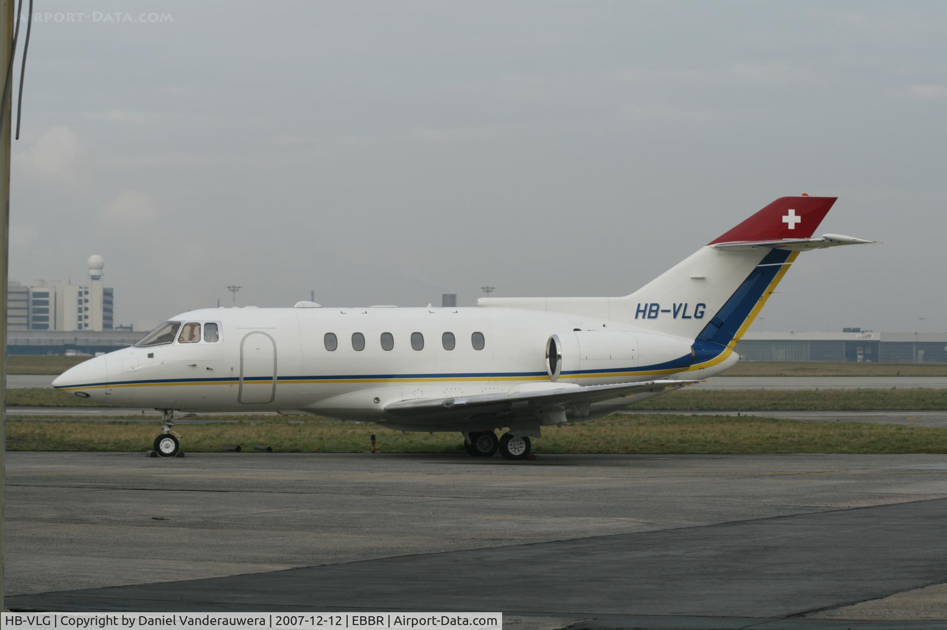 HB-VLG, Raytheon Hawker 800A C/N 258265, General Aviation apron