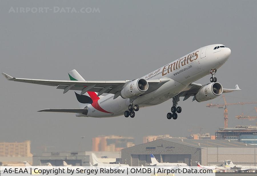 A6-EAA, 2000 Airbus A330-243 C/N 348, Dubai
