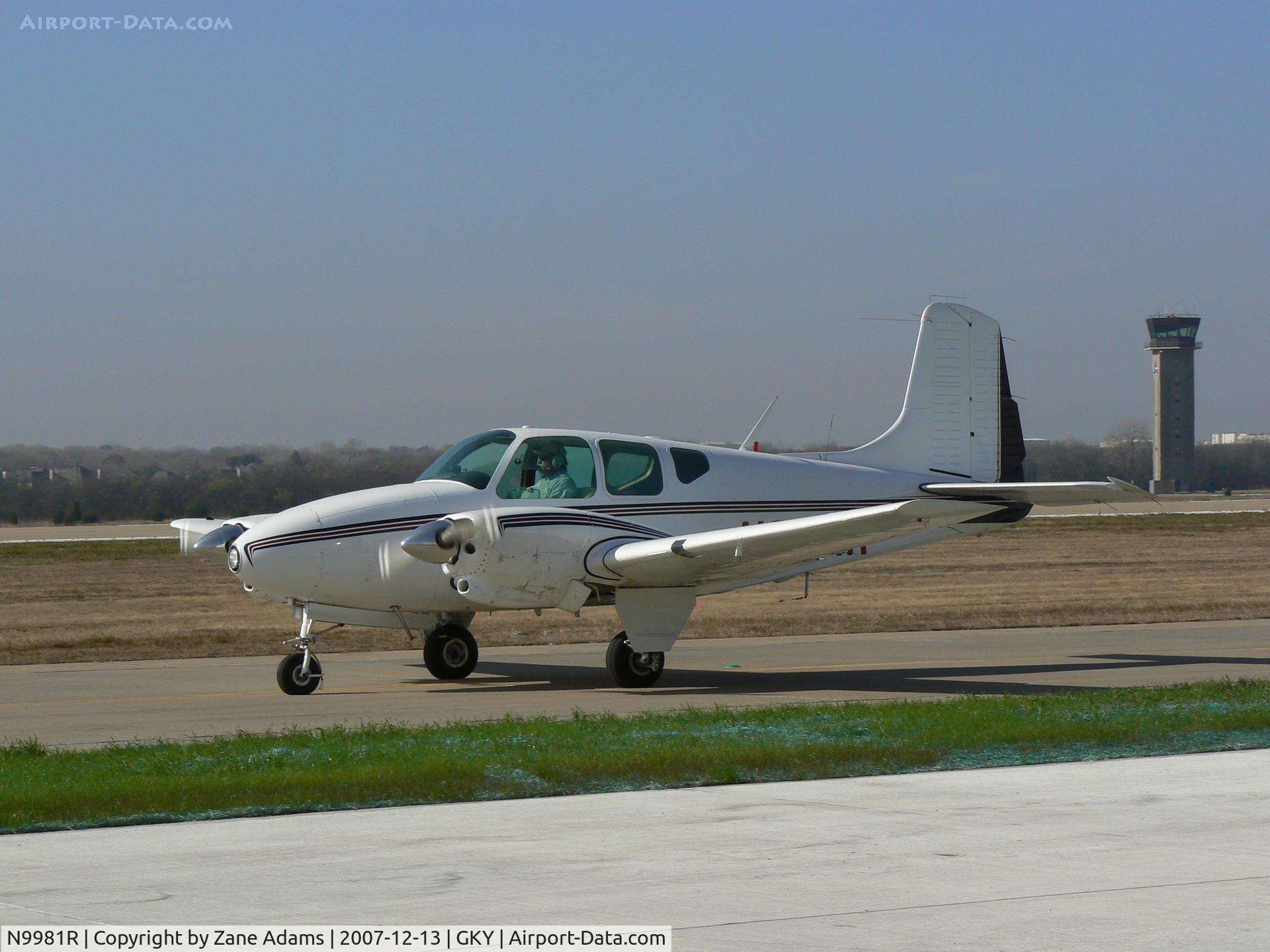 N9981R, 1960 Beech B95 Travel Air C/N TD-419, At Arlington Municipal