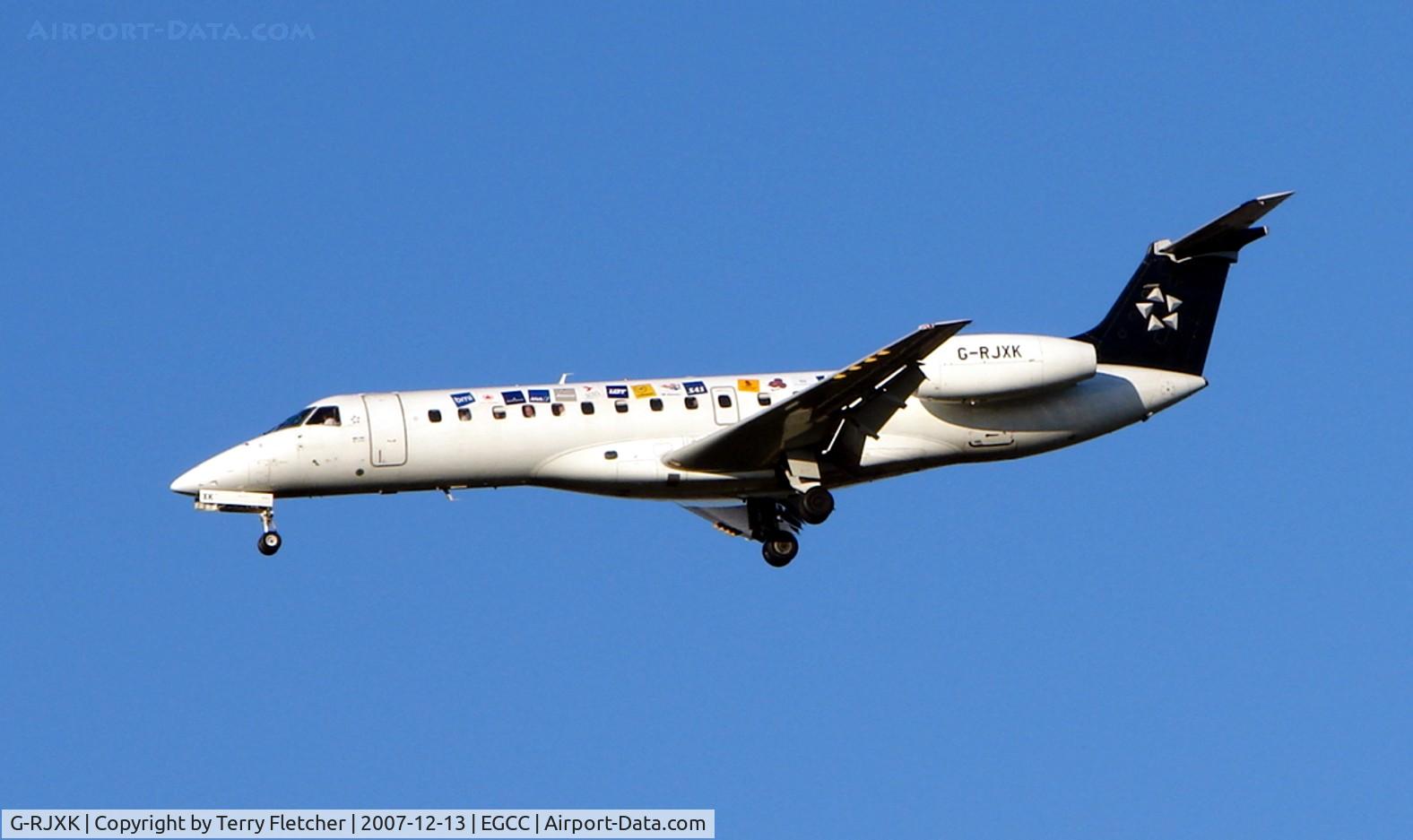 G-RJXK, 2001 Embraer ERJ-135ER (EMB-135ER) C/N 145494, BMI Embraer in Star Alliance colours about to land at Manchester
