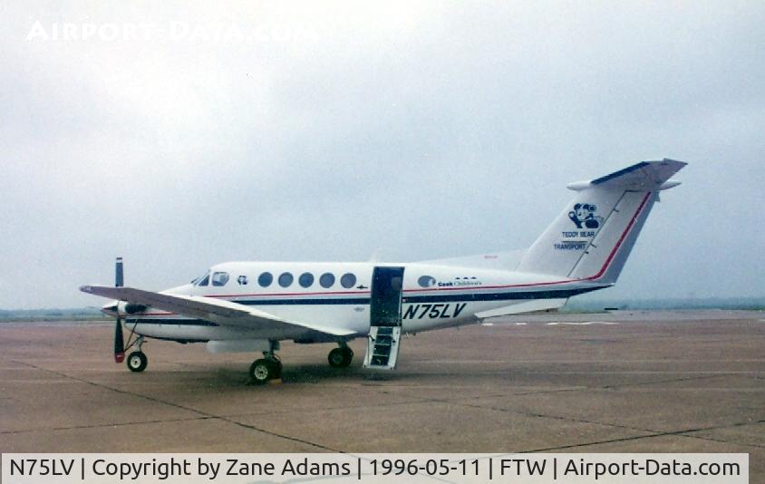 N75LV, 1982 Beech B200 King Air C/N BB-1075, Teddy Bear Transport - Cook Children's Hosptal - Ft Worth, TX
