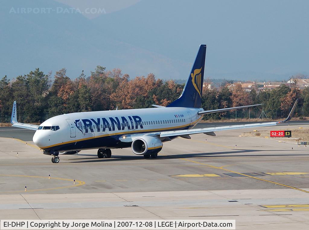 EI-DHP, 2005 Boeing 737-8AS C/N 33579, Vacating RWY 20.