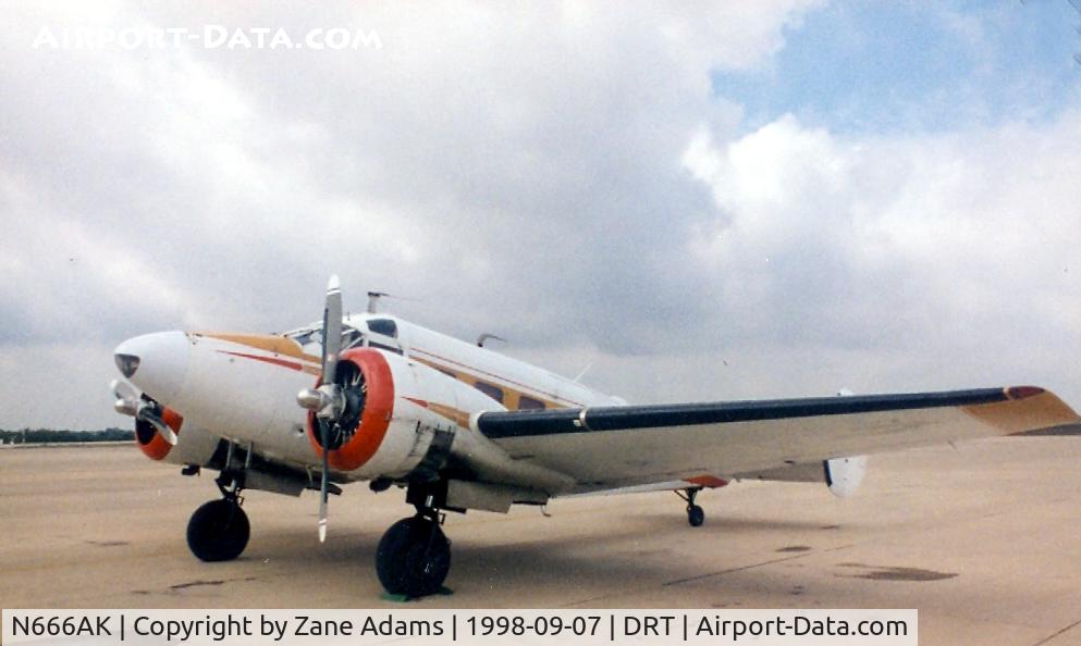 N666AK, 1954 Beech E18S C/N BA-18, Beech 18 at Del Rio