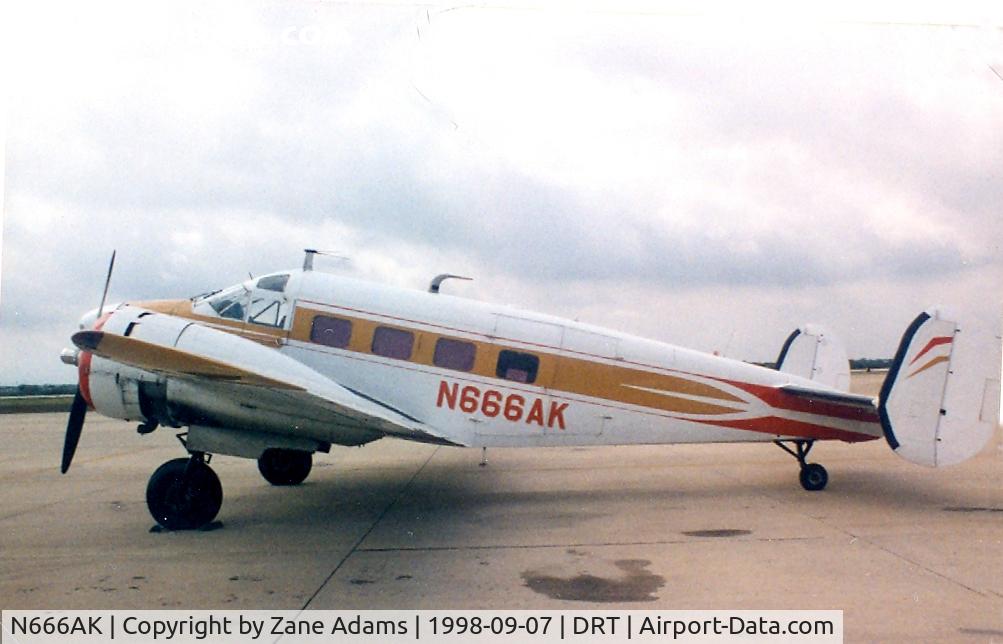 N666AK, 1954 Beech E18S C/N BA-18, Beech 18 at Del Rio