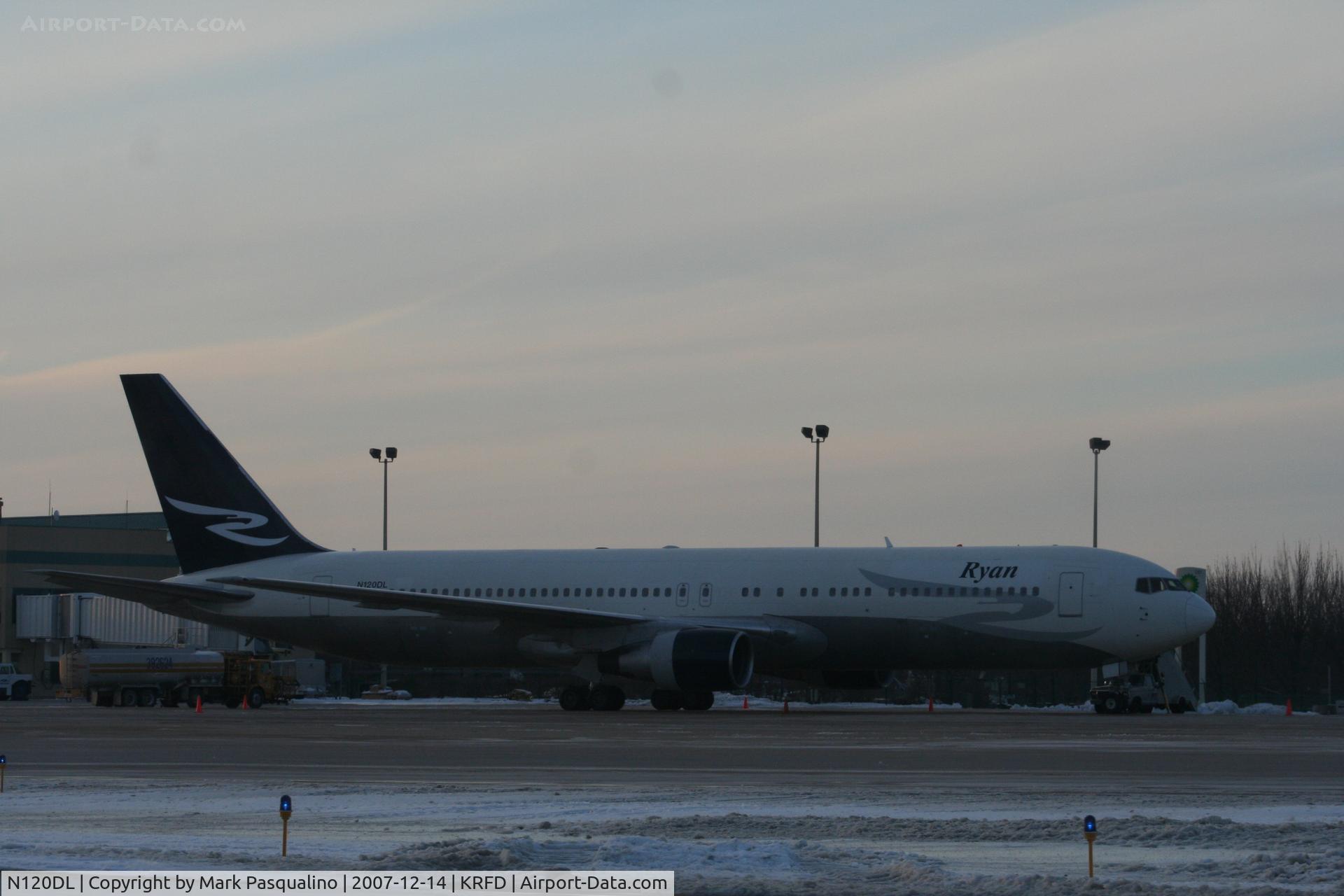 N120DL, 1986 Boeing 767-332 C/N 23279, Boeing 767-300