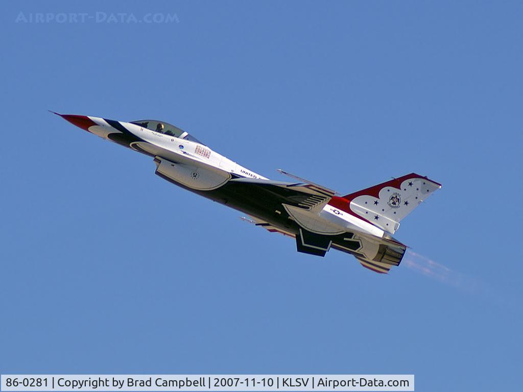 86-0281, 1986 General Dynamics F-16C Fighting Falcon C/N 5C-387, USA - Air Force / 1986 General Dynamics F-16C Fighting Falcon (Block 32D) - Thunderbird #5 - Major Ed Casey (Lead Solo)
