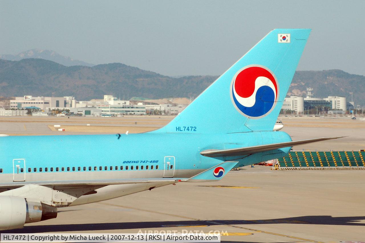 HL7472, 1996 Boeing 747-4B5 C/N 26403, Tail