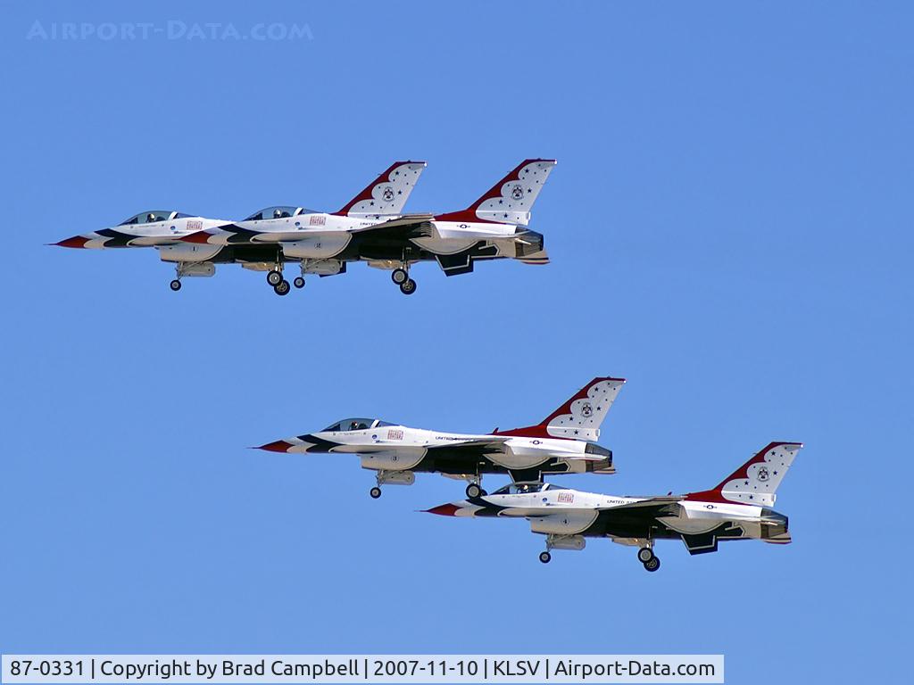 87-0331, General Dynamics F-16C Fighting Falcon C/N 5C-592, USA - Air Force / 1987 General Dynamics F-16C Fighting Falcon (Block 32J) - Thunderbird #2 - Major Chris Austin (Left Wing)