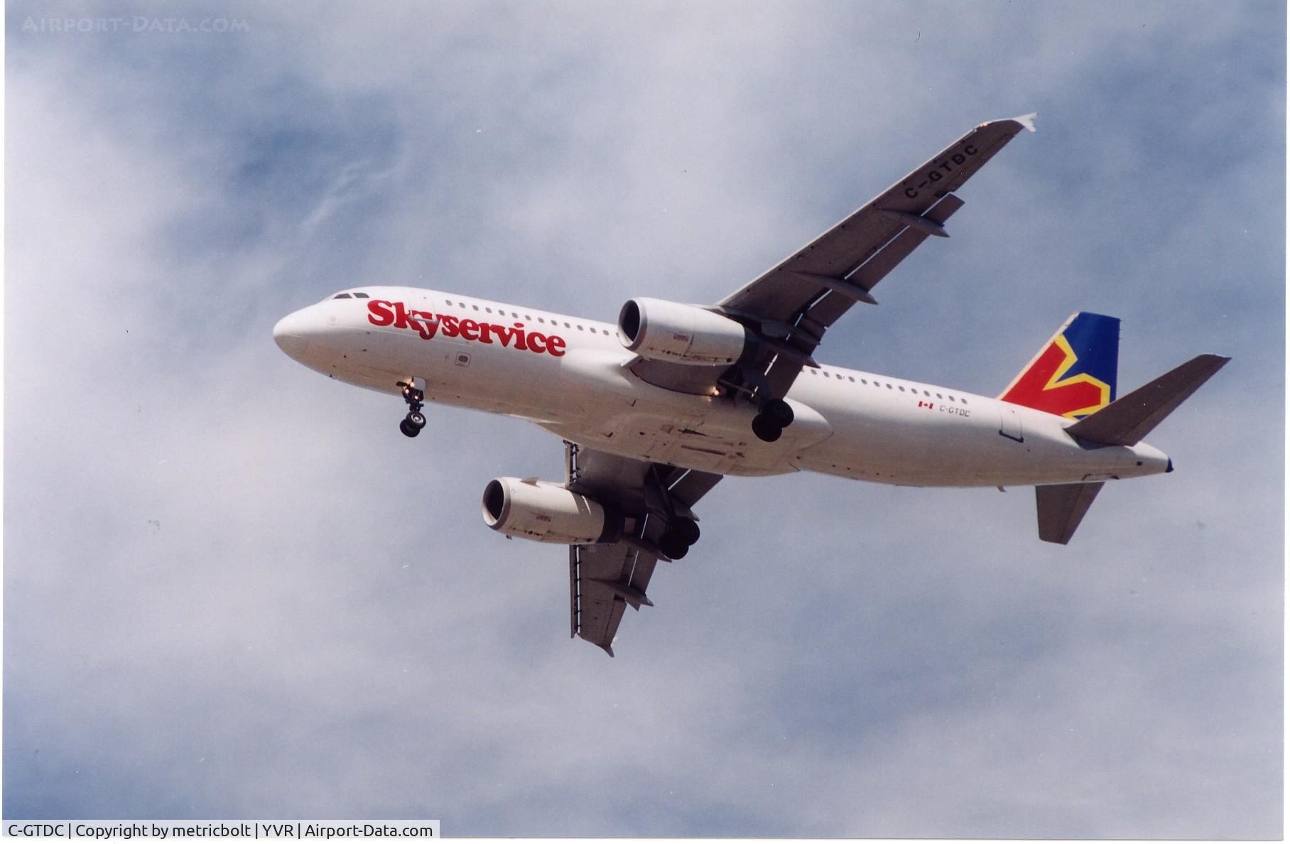 C-GTDC, 1994 Airbus A320-232 C/N 496, As it appeared in Jul.2002