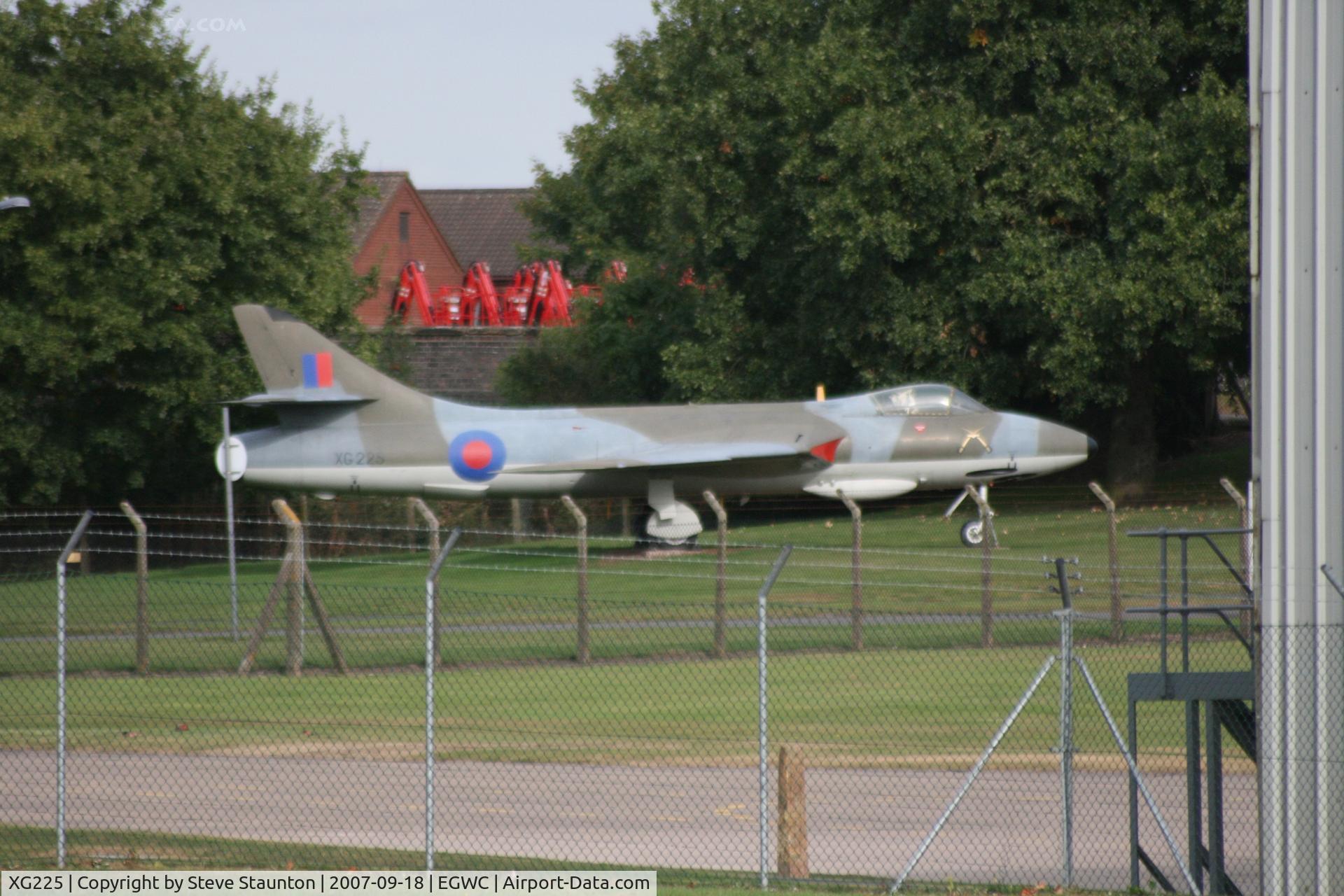 XG225, 1956 Hawker Hunter F.6A C/N 41H-680037, Taken at Cosford 18th September 2007