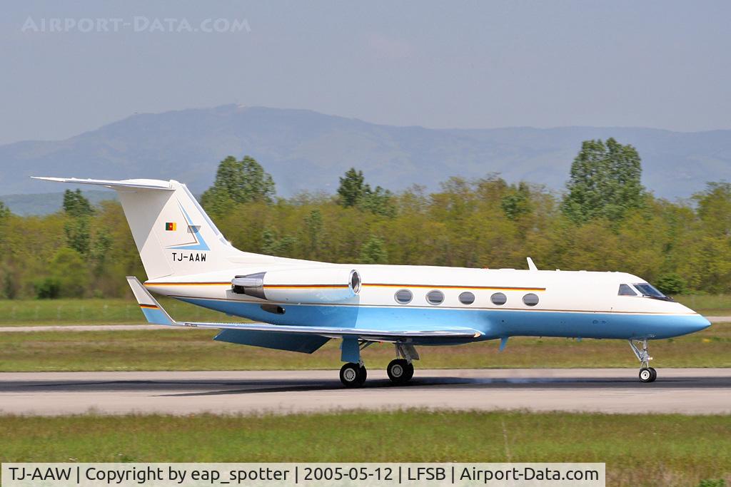TJ-AAW, 1986 Gulfstream Aerospace G-1159A Gulfstream III C/N 486, landing on rwy 16
