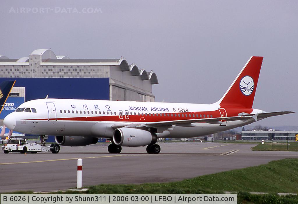 B-6026, 1996 Airbus A320-232 C/N 582, Tracted to the terminal after overhaul