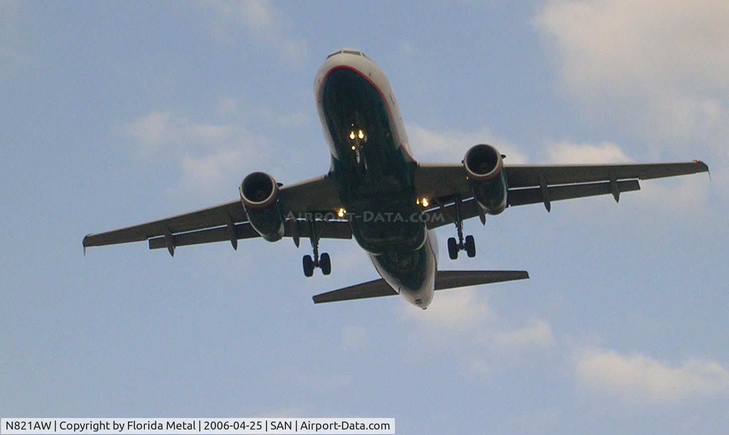 N821AW, 2000 Airbus A319-132 C/N 1406, America West buzzing Laurel Street