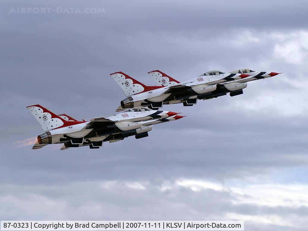 87-0323, 1987 General Dynamics F-16C Fighting Falcon C/N 5C-854, USA - Air Force / 1987 General Dynamics F-16C Fighting Falcon (Block 32J) - Thunderbird #4 - Major Scott Poteet (Slot)